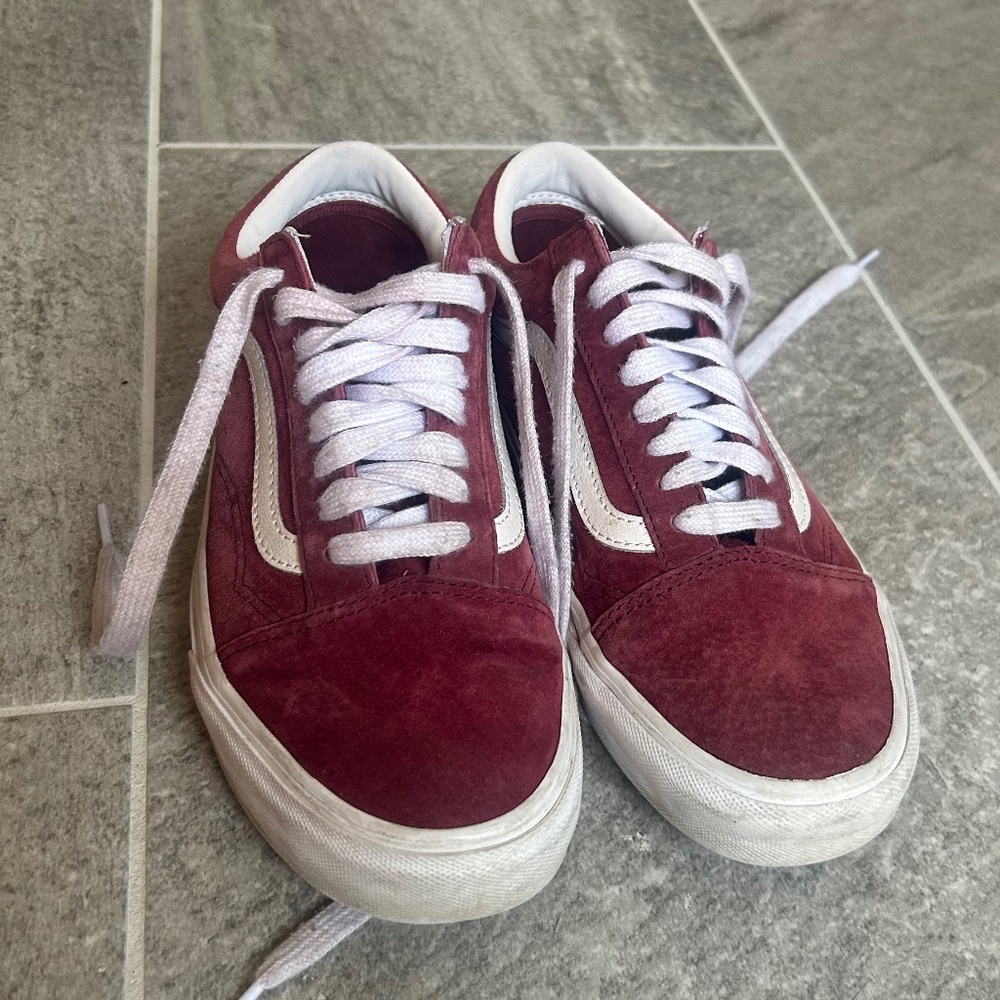 Vans - dark red